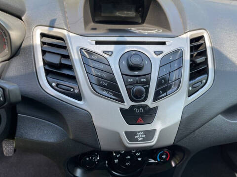 2011 Ford Fiesta SE