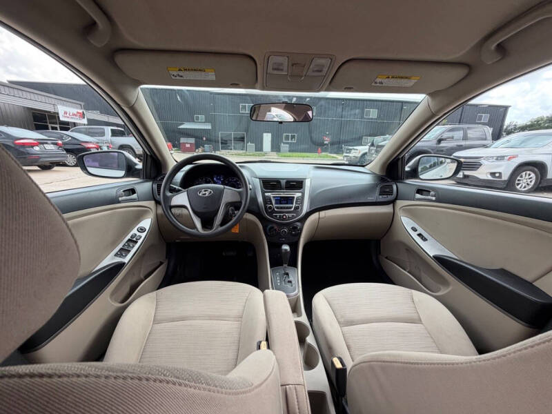2016 Hyundai Accent SE