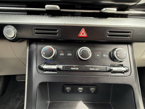 2022 Kia Carnival LX
