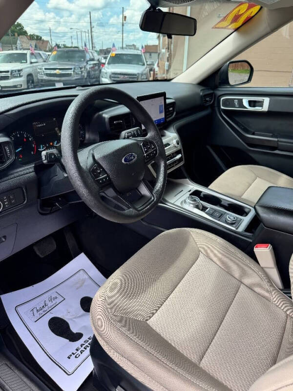 2022 Ford Explorer