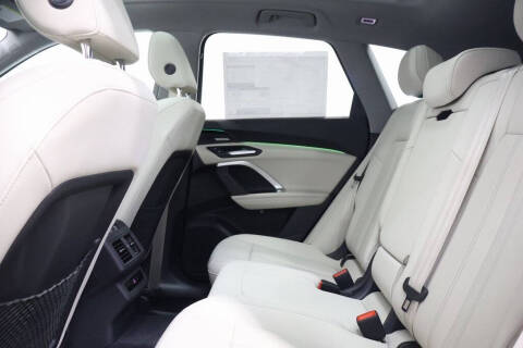 2025 Audi Q5 quattro Premium Plus TFSI