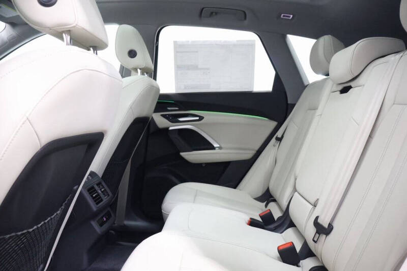 2025 Audi Q5 quattro Premium Plus TFSI