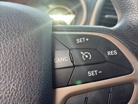 2016 Jeep Cherokee Sport