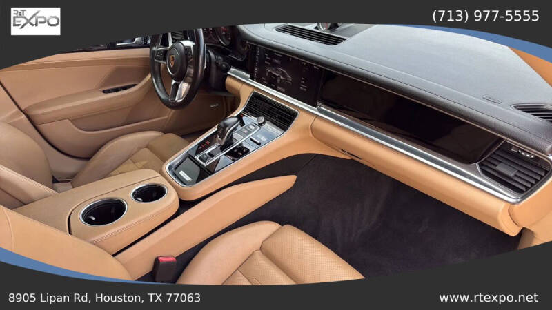 2017 Porsche Panamera