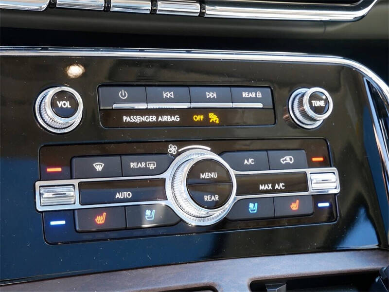 2022 Lincoln Navigator Black Label