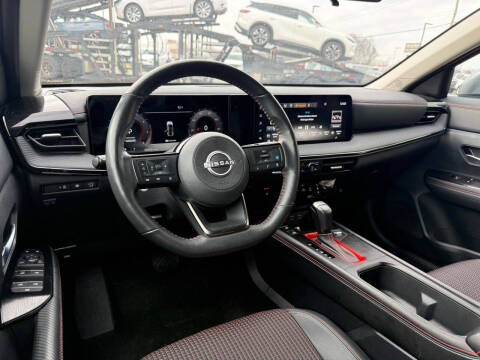 2025 Nissan Kicks SR