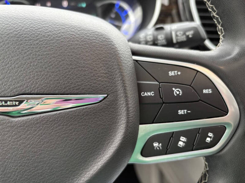 2023 Chrysler Pacifica Plug-In Hybrid Limited