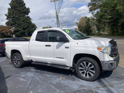 2014 Toyota Tundra SR5