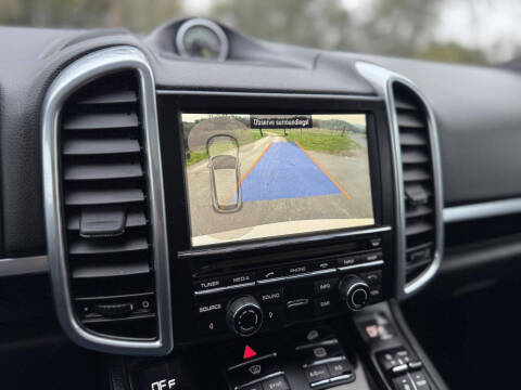 2016 Porsche Cayenne S E-Hybrid