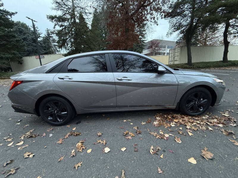 2023 Hyundai Elantra Hybrid Blue