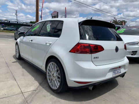 2017 Volkswagen Golf GTI S
