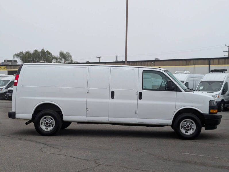 2023 GMC Savana 2500