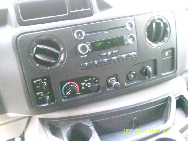 2011 Ford E-Series E-350 SD XLT