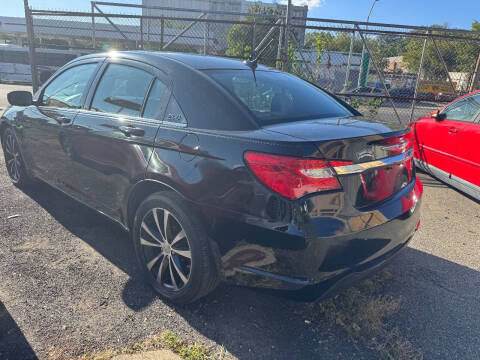 2013 Chrysler 200 Touring