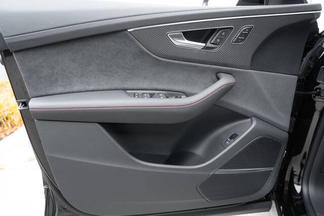 2026 Audi SQ8 4.0T quattro Prestige