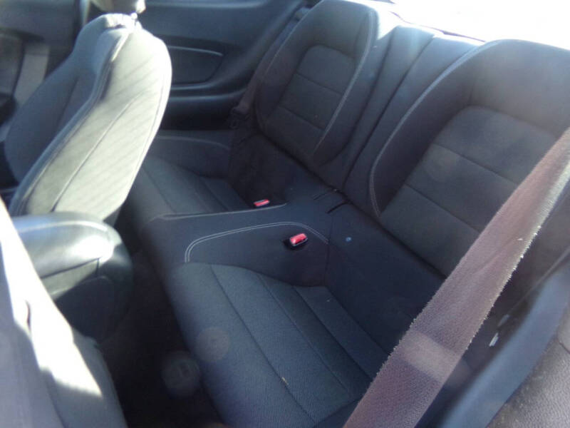 2015 Ford Mustang V6
