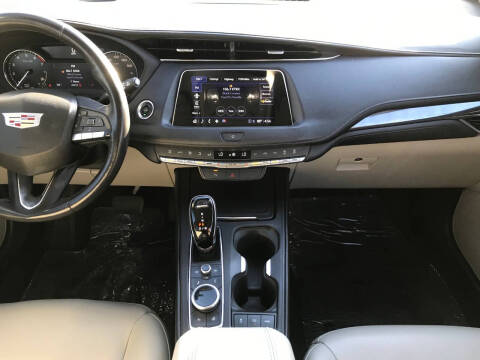 2023 Cadillac XT4 Luxury