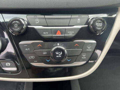 2021 Chrysler Voyager LXi