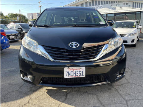 2015 Toyota Sienna