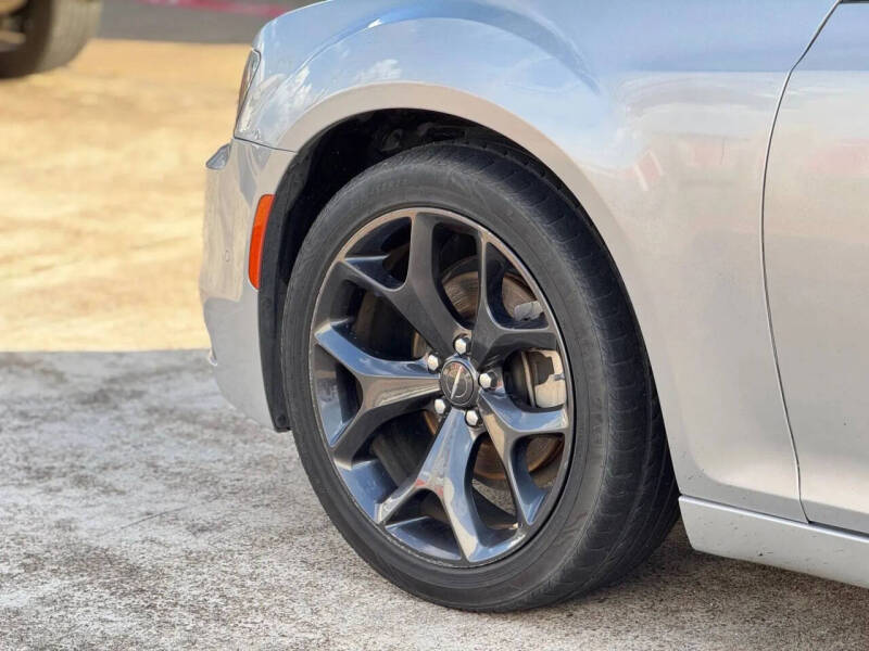 2023 Chrysler 300 S V6