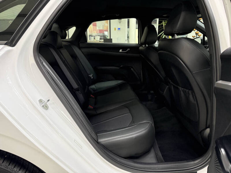2022 Kia K5