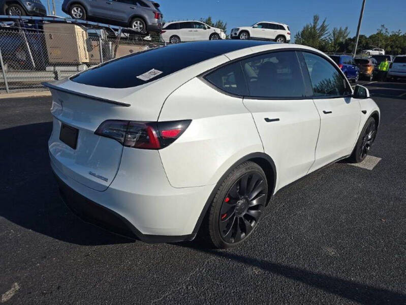 2023 Tesla Model Y Performance