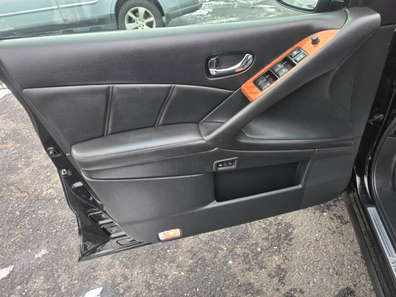 2011 Nissan Murano LE