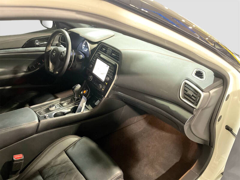 2023 Nissan Maxima 3.5 SR