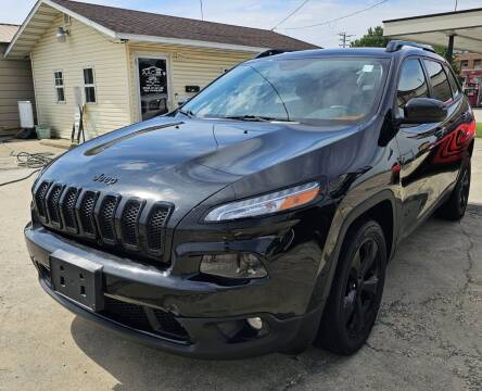 2015 Jeep Cherokee for sale at Adan Auto Credit in Effingham IL