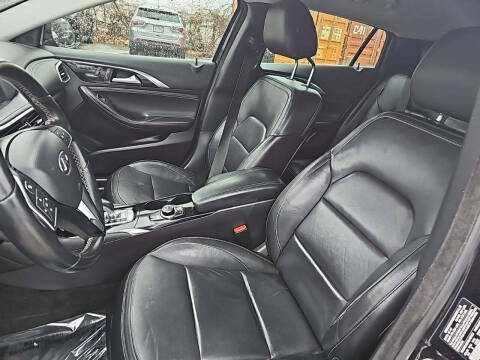 2018 Infiniti QX30 Luxury