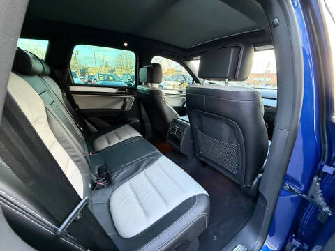 2017 Volkswagen Touareg V6 Wolfsburg