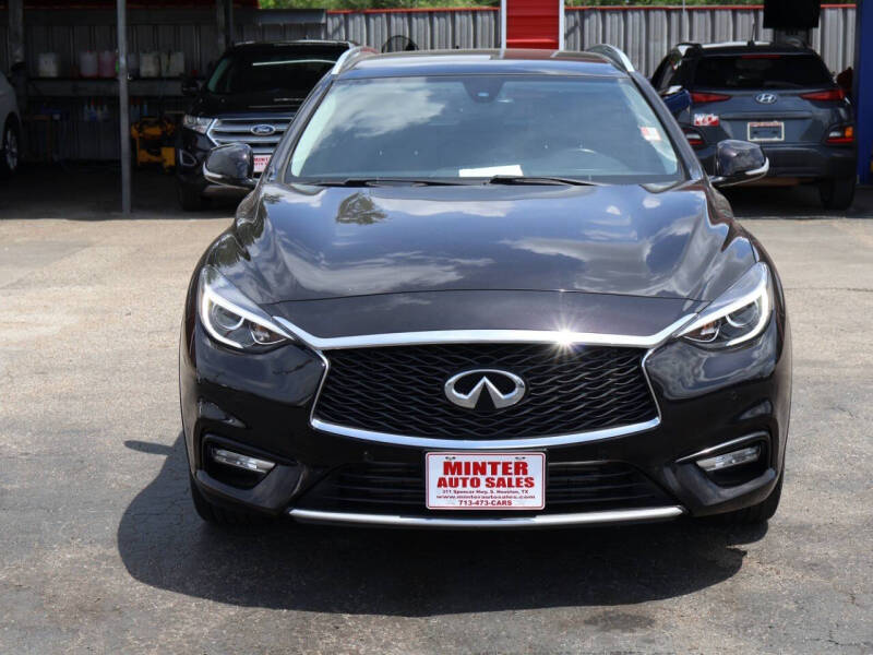 2017 Infiniti QX30 Premium