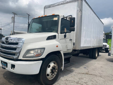 2013 Hino 268A