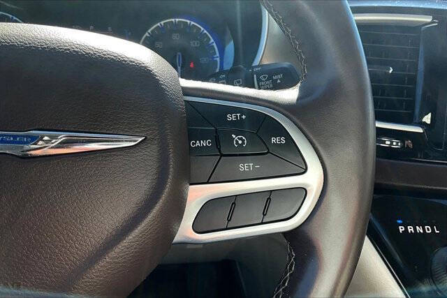 2017 Chrysler Pacifica Touring-L