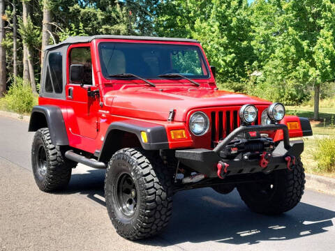 1998 Jeep Wrangler for sale at CLEAR CHOICE AUTOMOTIVE in Milwaukie OR