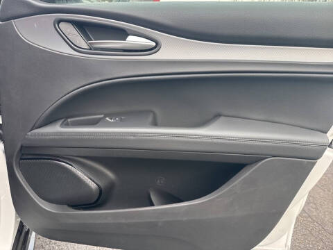 2025 Alfa Romeo Stelvio