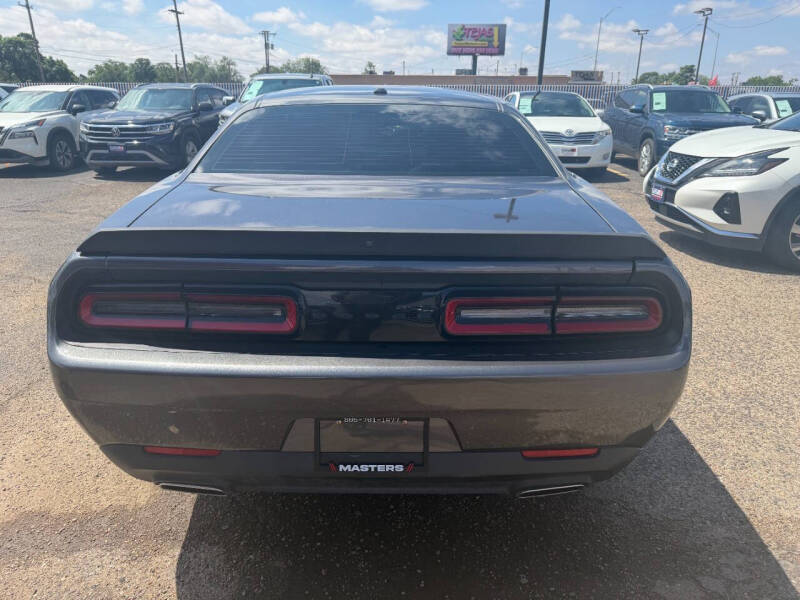 2022 Dodge Challenger SXT
