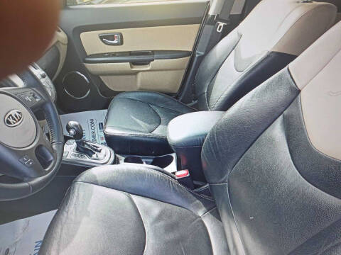 2012 Kia Soul +
