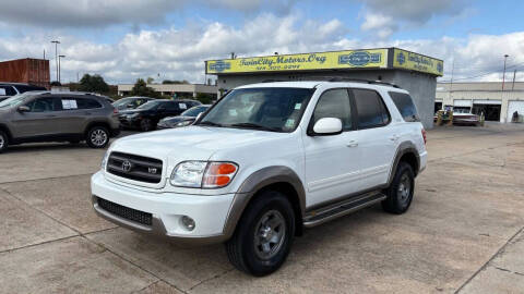 2004 Toyota Sequoia SR5
