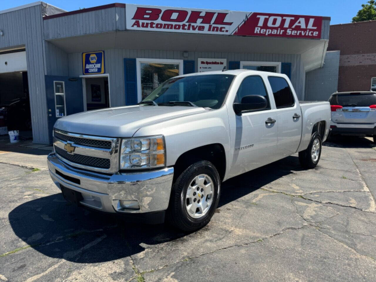 2012 Chevrolet Silverado 1500 for sale at BOHL AUTOMOTIVE in Racine, WI