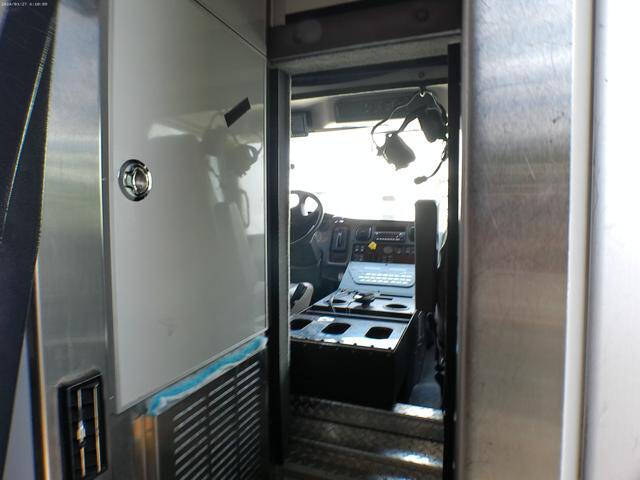 2015 Freightliner M2 106