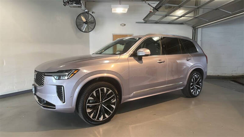 2026 Volvo XC90 B5 Plus 7P