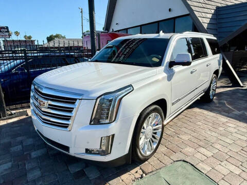 2019 Cadillac Escalade ESV Platinum