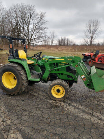 2018 John Deere 3038E 4X4 LOADER TRACTOR