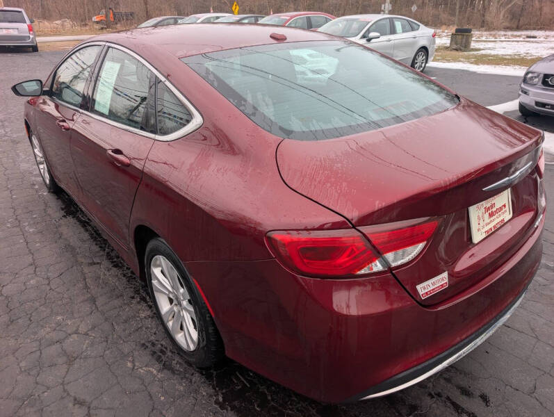 2015 Chrysler 200 Limited