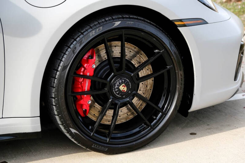 2023 Porsche 911 Targa 4 GTS