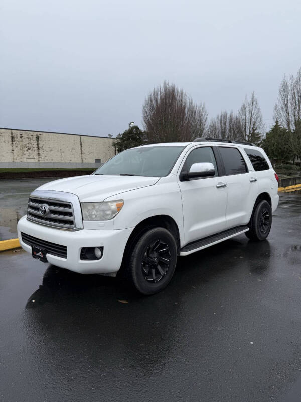 2012 Toyota Sequoia Limited's photo