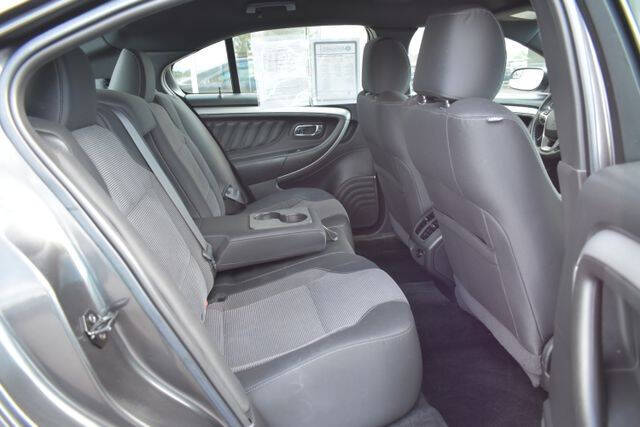 2017 Ford Taurus SEL