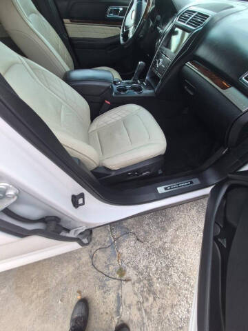 2017 Ford Explorer Platinum