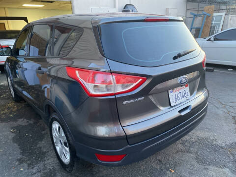 2016 Ford Escape S